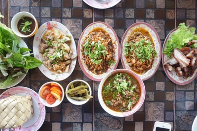 อาหาร หรือ เครื่องดื่ม