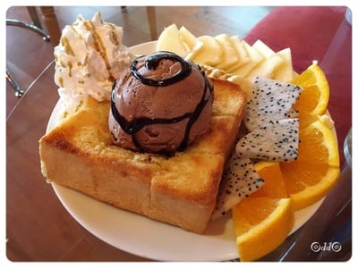 Honey toast ผลไม้