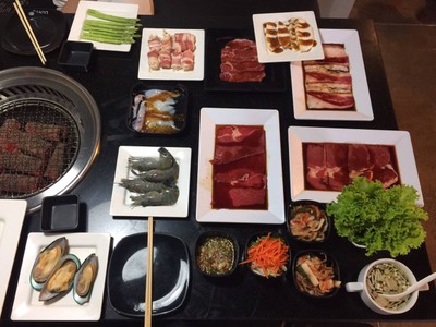 อาหาร หรือ เครื่องดื่ม