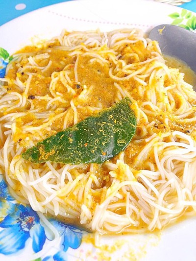 ขนมจีนน้ำแกงเผ็ด