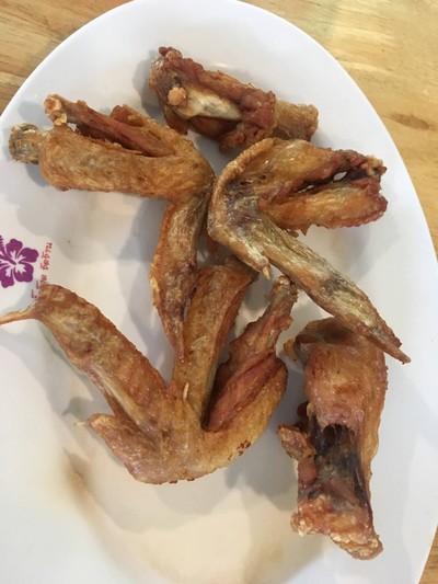 ปีกไก่ทอดน้ำปลา