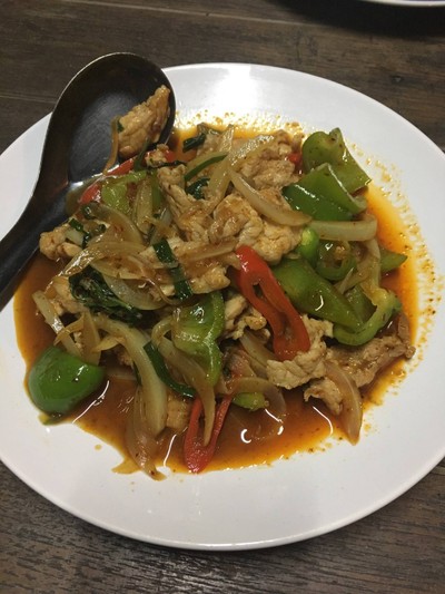 ผัดพริกเผาหมู