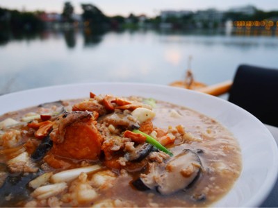 อาหาร หรือ เครื่องดื่ม