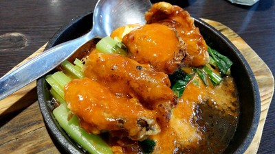 หอยนางรมราดซอสหอยเม่น