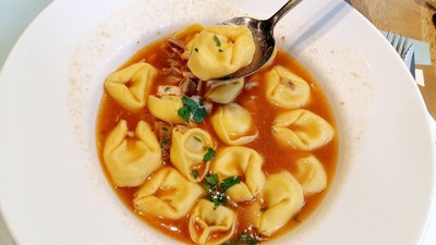 Tortellini in Brodo