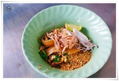 ก๋วยเตี๋ยวเล็กแห้งต้มยำ