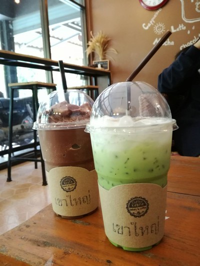 อาหาร หรือ เครื่องดื่ม