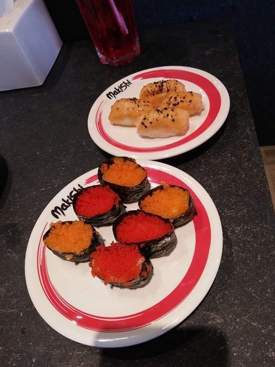 อาหาร หรือ เครื่องดื่ม