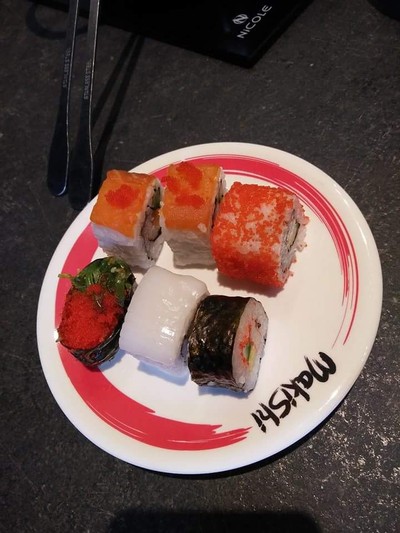 อาหาร หรือ เครื่องดื่ม