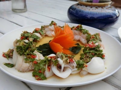 ริมผา ลาภิน