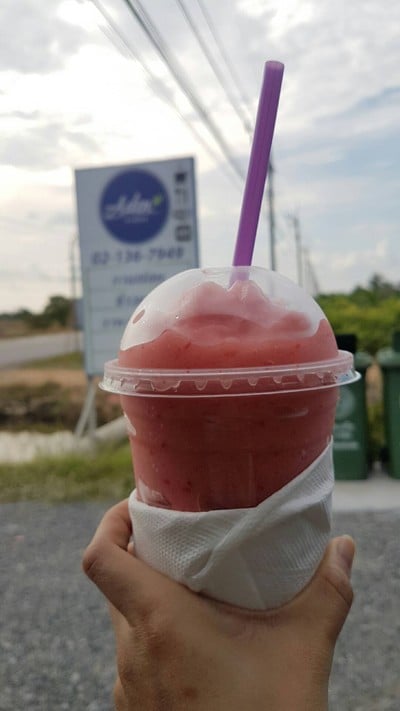 --สตรอเบอรี่สมูทตี้