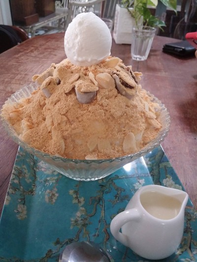 อาหาร หรือ เครื่องดื่ม