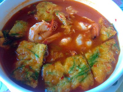 แกงส้มชะอมทอด