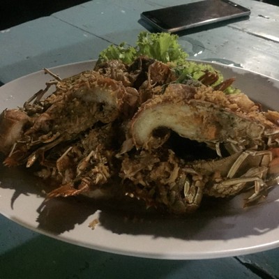 กั้งทอดกระเทียมพริกไทย