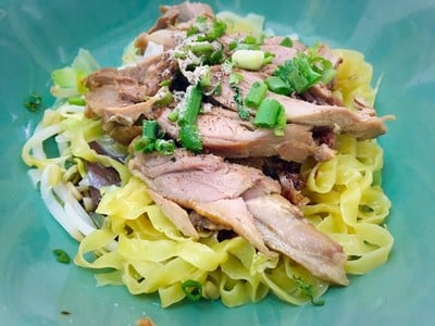 ก๋วยเตี๋ยวไก่ป้าหลวย