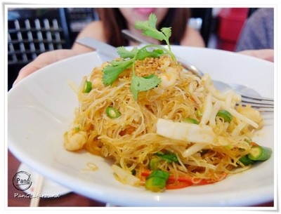 เส้นหมี่ผัด