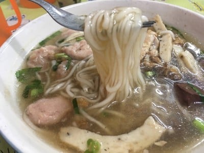 เมนูของร้าน คุณอ๋อ ก๋วยจั๊บญวน เส้นสด ศิริราช