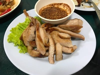 คอหมูย่าง