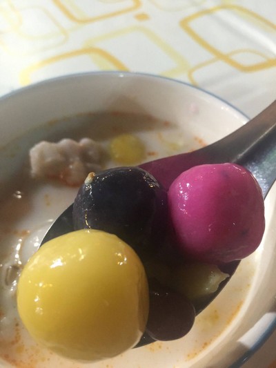 บัวลอยเม็ดโต