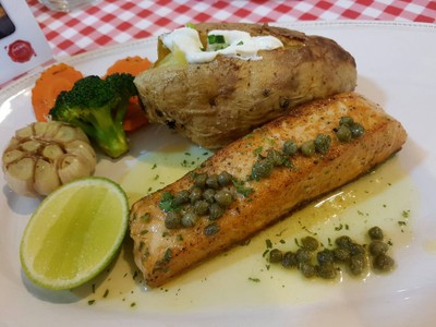 อาหาร หรือ เครื่องดื่ม