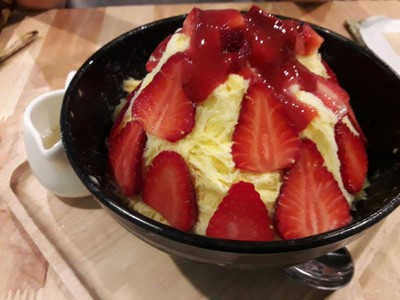 Strawberry Bingsu