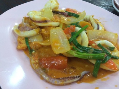 ปลาหมึกผัดไข่เค็ม