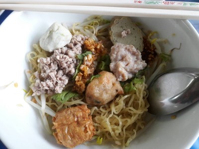 บะหมี่แห้ง