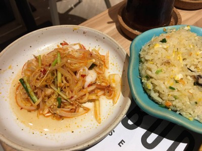 ข้าวผัดปู พล่ากุ้งทะเล