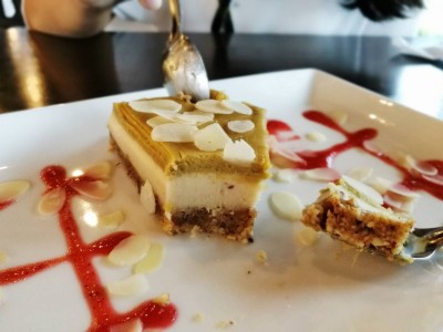 Raw mango cake