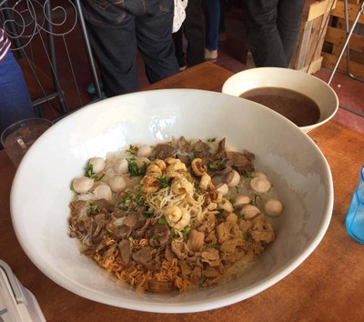 ก๋วยเตี๋ยวป้าน่าหม้อ