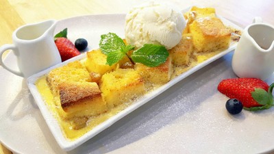 bread pudding .