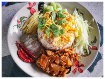 ข้าวคลุกกะปิ