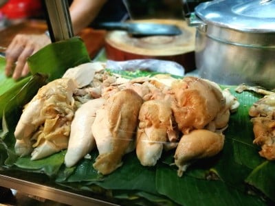 ข้าวมันไก่ใบตอง - สาขาโป๊ะหมอ