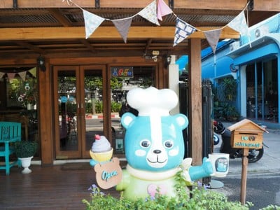 Bear Hug Cafe'