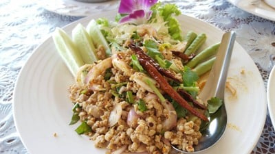 อาหาร หรือ เครื่องดื่ม