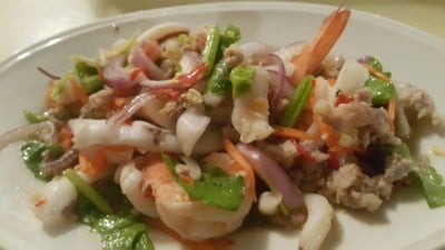 ยำผักทอดกรอบ