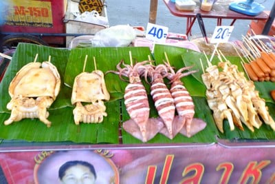 เมนูของร้าน หมึกย่าง โคตรแซ่บ By แม่รัตน์ พระราม 8