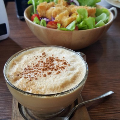 คาปูชิโนร้อน