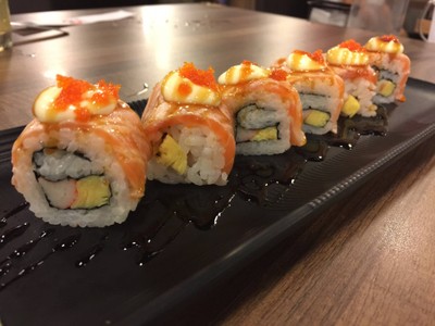 Aburi Salmon Roll