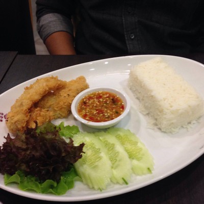 ชุดข้าวปลาทอด+ต้มยำ