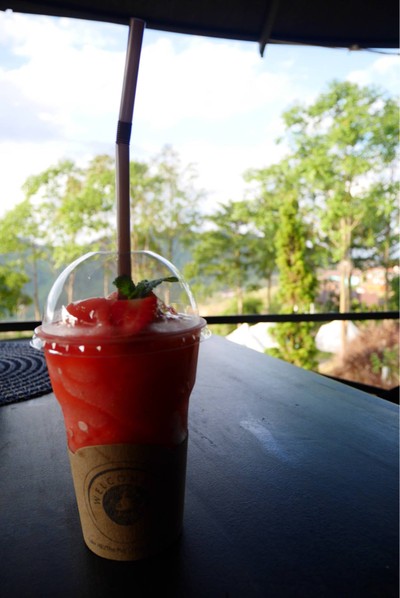 สตอเบอร์รี่ปั่น (125฿)