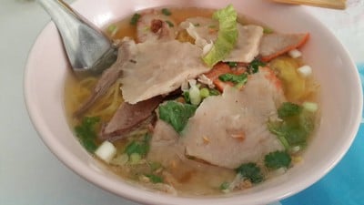 อาหาร หรือ เครื่องดื่ม