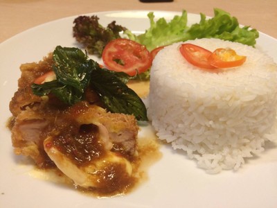 ข้าวหน้าพอร์คกอร์ดองเบลอซอสผัดฉ่า