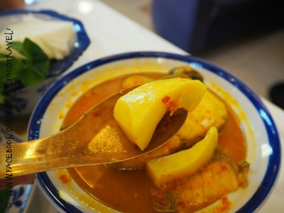 แกงเหลืองปลากะพงทุเรียนอ่อน