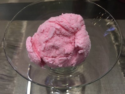 ไอศครีมสตรอเบอร์รี่