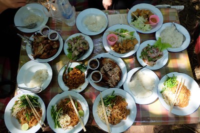 อาหาร หรือ เครื่องดื่ม