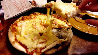 koh lanta pizzeria (พิซซ่า ลันตา) ถนนจักรพงษ์ koh lanta pizzeria (พิซซ่า ลันตา) ถนนจักรพงษ์