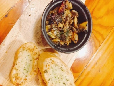 หอยลายผัดเนย