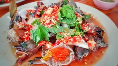 เมนูของร้าน ลุงเก้งซีฟู้ด สมุทรสงคราม