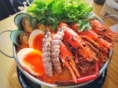 ต้มยำหม้อไฟทะเลรวม